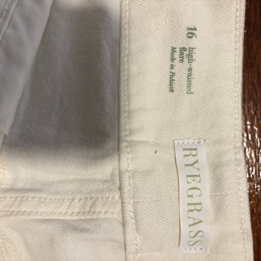 Ryegrass Women's White Flared Jeans - Picture 4 of 4